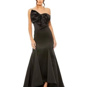 Mac Duggal Statement Bow Mermaid gown size 12
